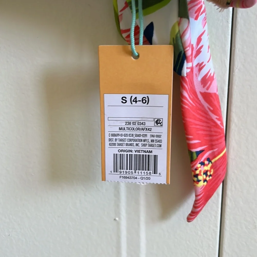 NWT! Kona Sol Halter crop top/ bikini top. Size Small. - Picture 4 of 5